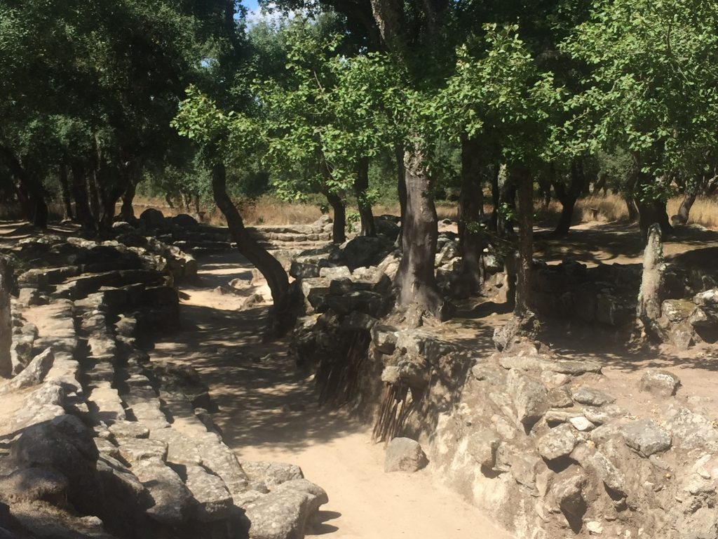 Romanzesu ist eine der spannendsten und schönsten archäologischen Stätten, die Sardinien zu bieten hat.