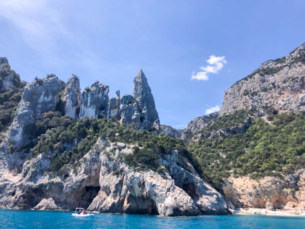 Cala Goloritze vom Meer aus gesehen